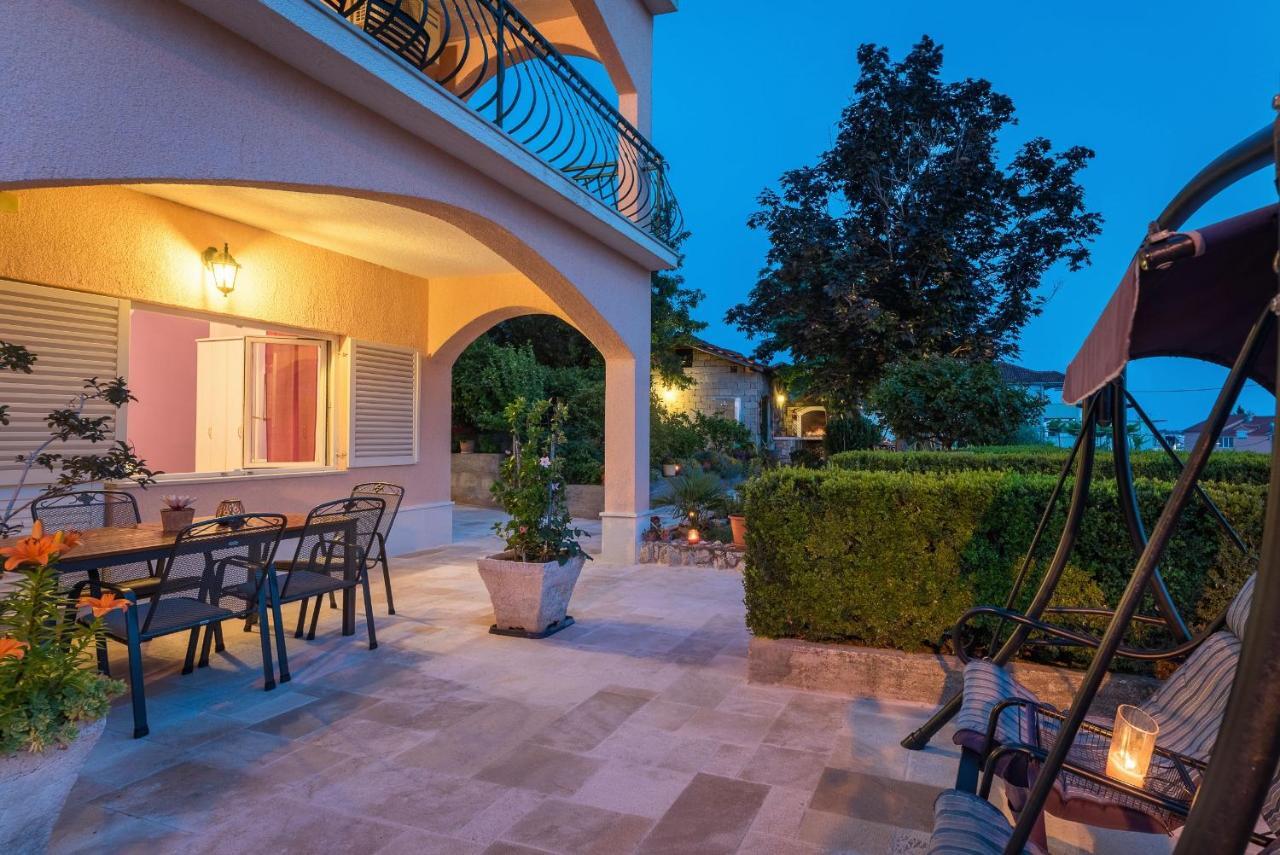 Apartments Ivanka Okrug Gornji Kültér fotó
