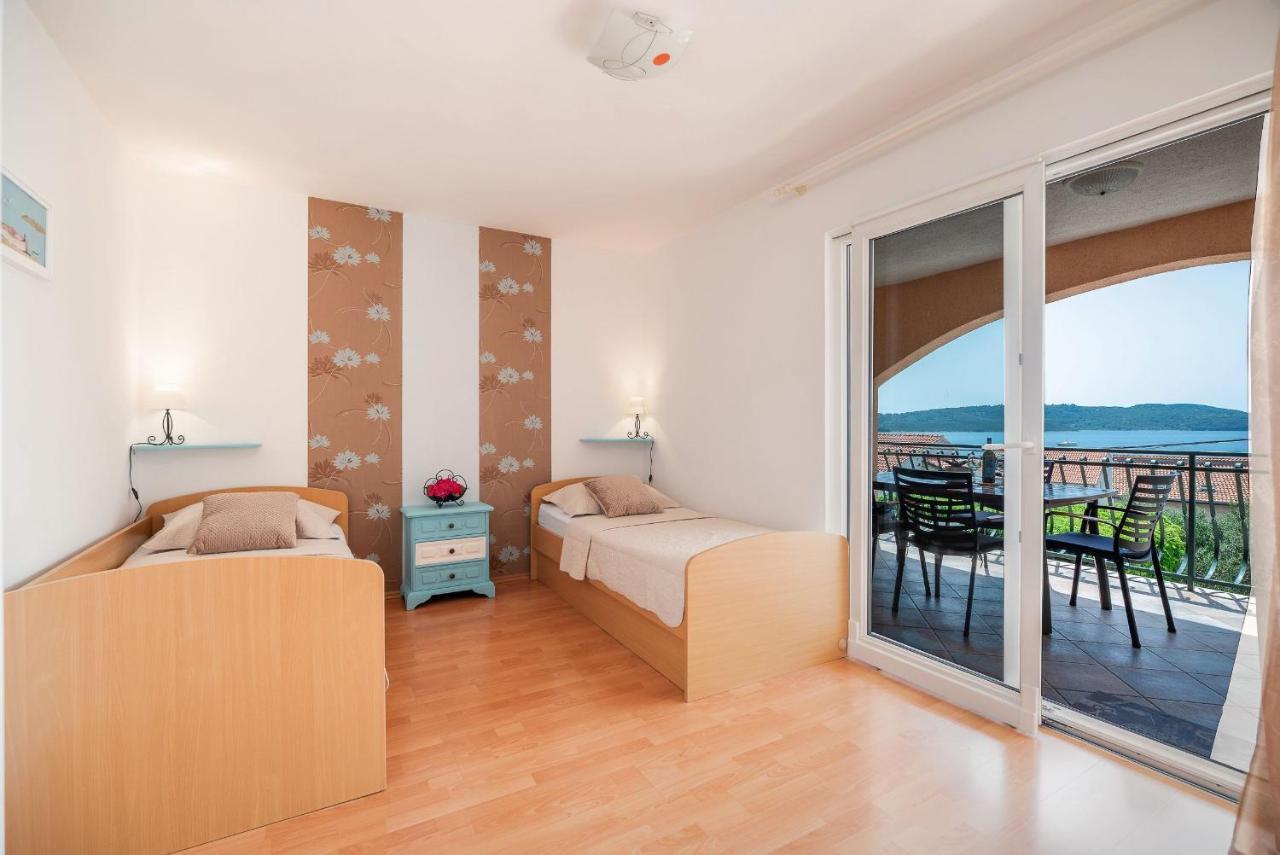 Apartments Ivanka Okrug Gornji Kültér fotó