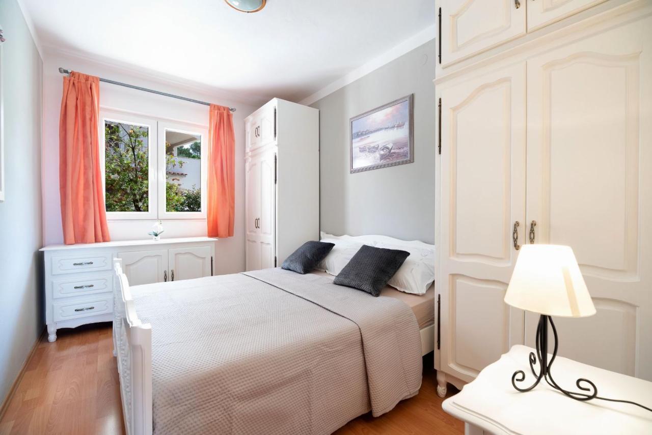 Apartments Ivanka Okrug Gornji Kültér fotó