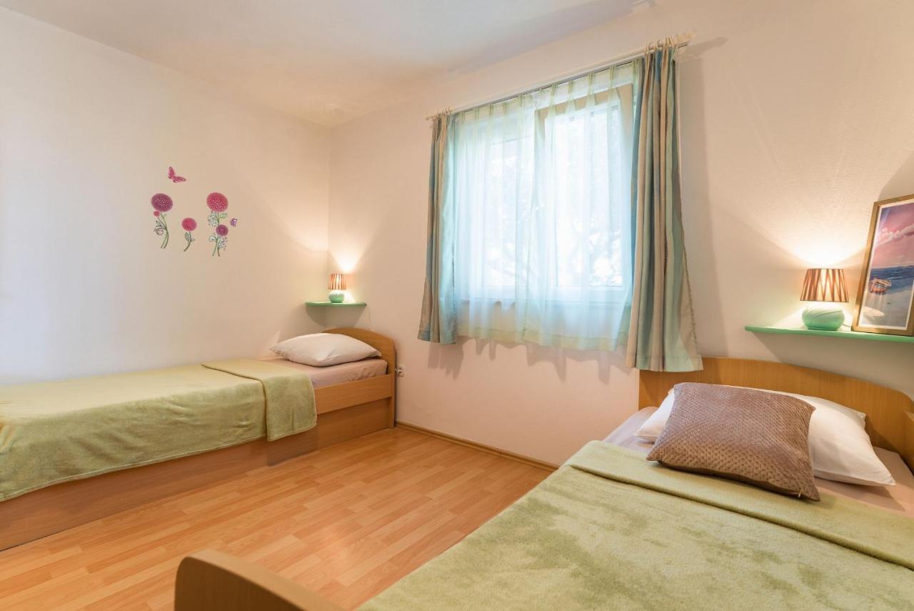 Apartments Ivanka Okrug Gornji Kültér fotó