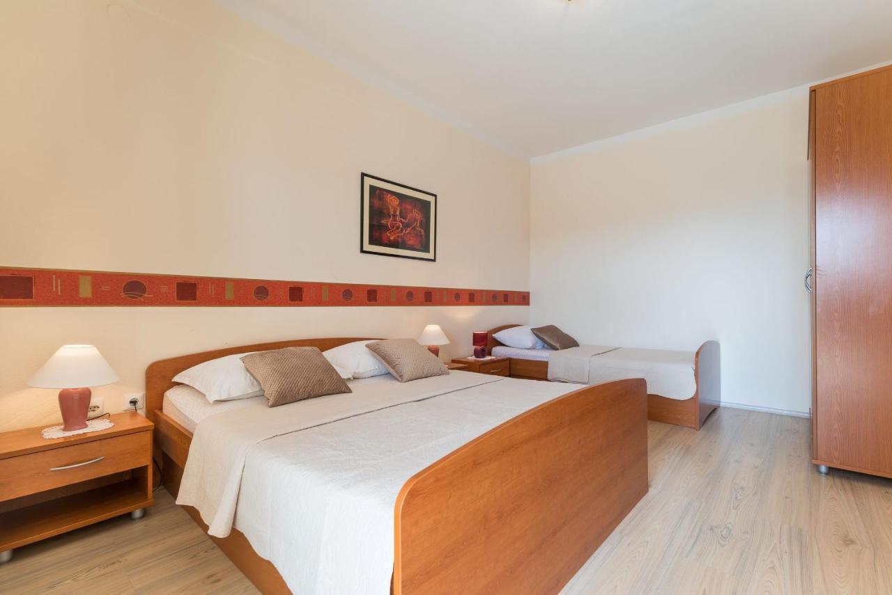Apartments Ivanka Okrug Gornji Kültér fotó